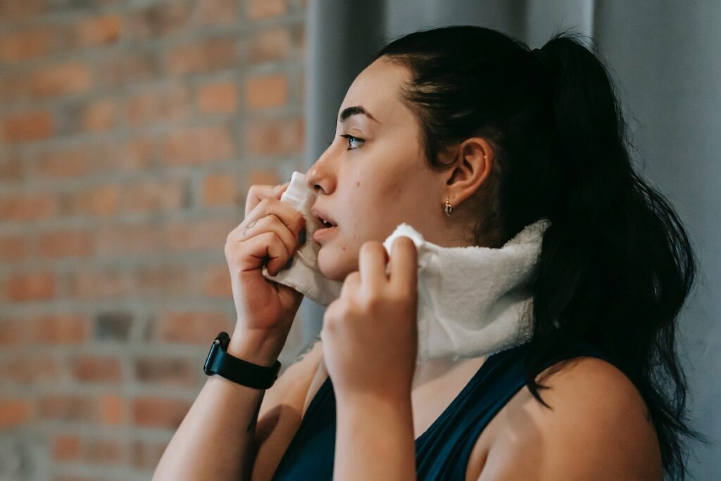 does sweating cause weight loss
